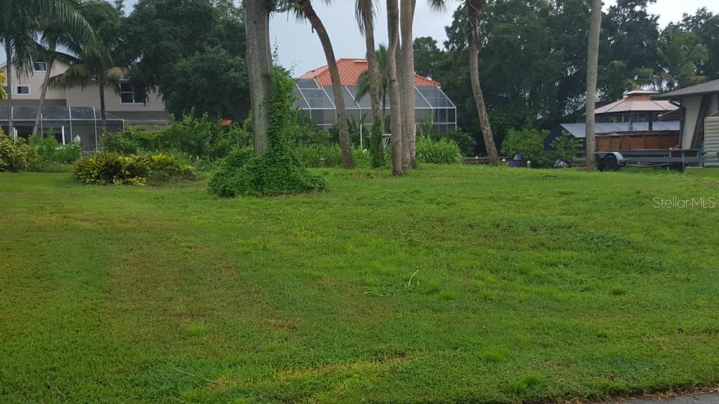 4520 4th Ave., Bradenton, FL 34208