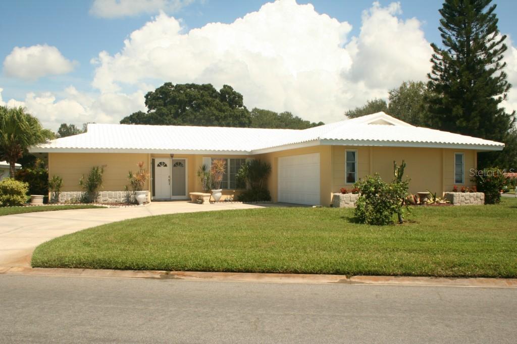 3535 Village Green Dr., Sarasota, FL 34239