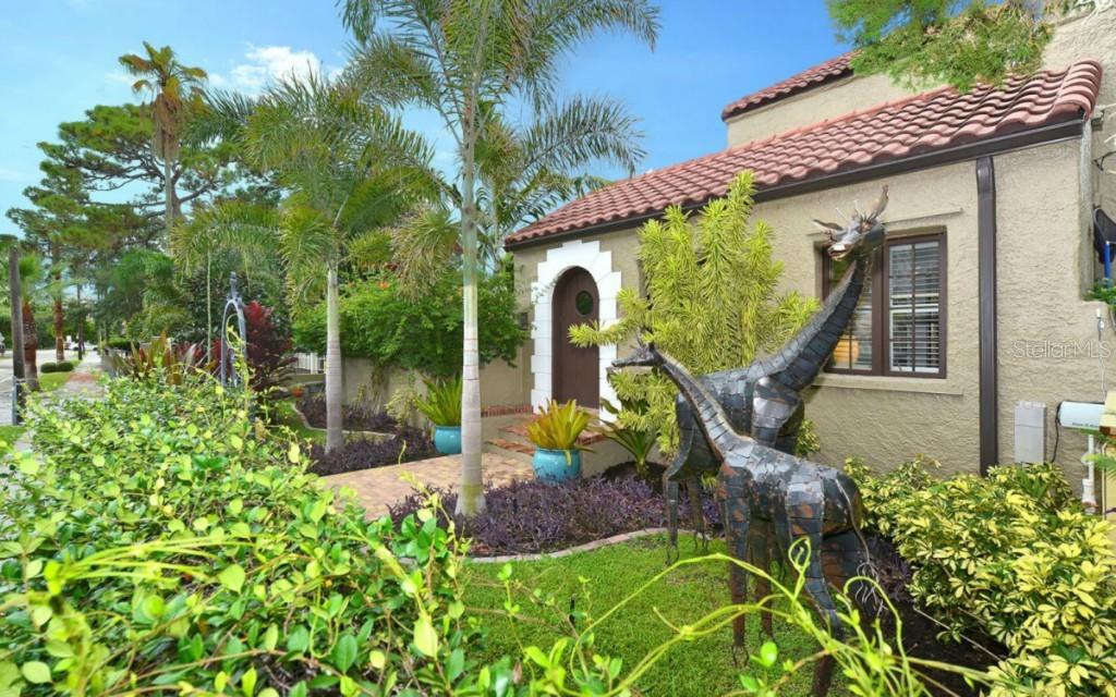 1855 Oak St., Sarasota, FL 34236