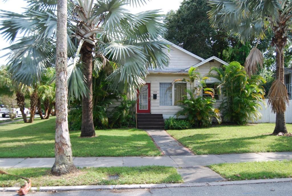 1922 Oak St., Sarasota, FL 34236