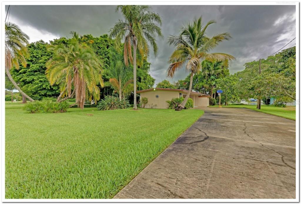 6712 7th Avenue Blvd., Bradenton, FL 34209