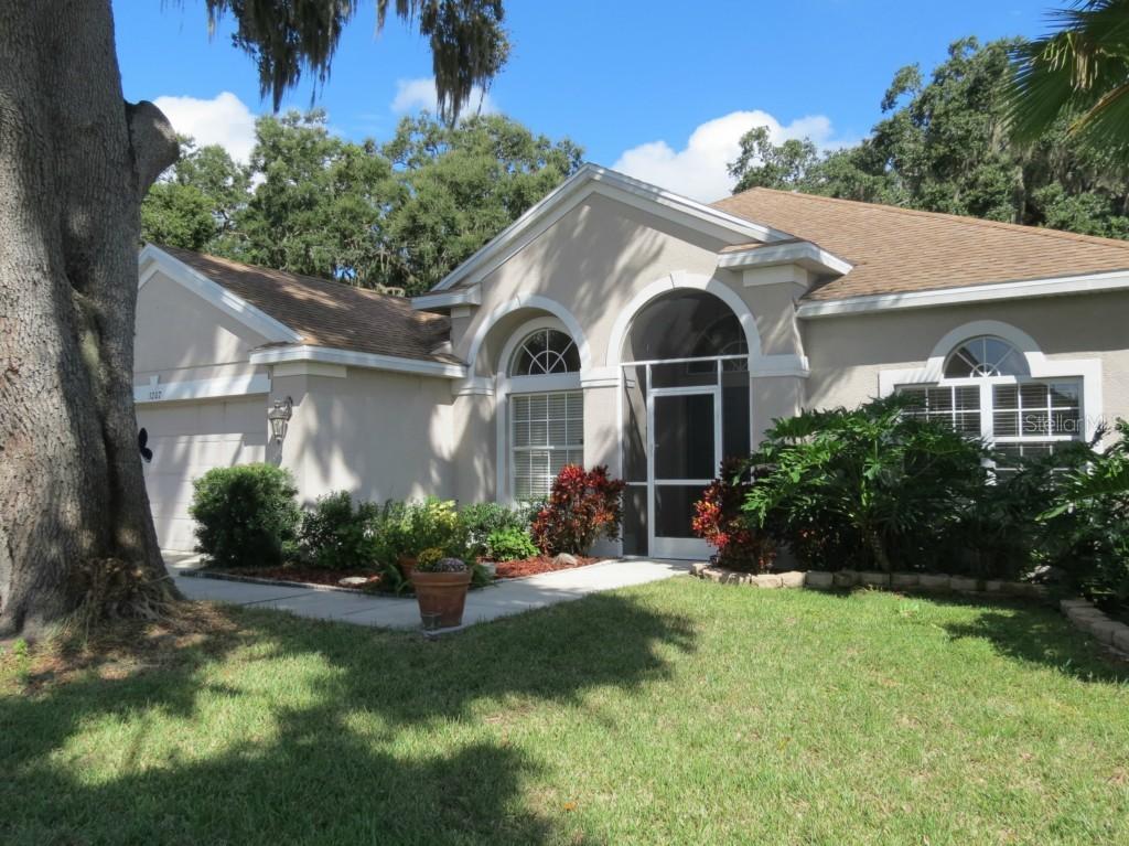 3207 43rd Ave., Bradenton, FL 34208