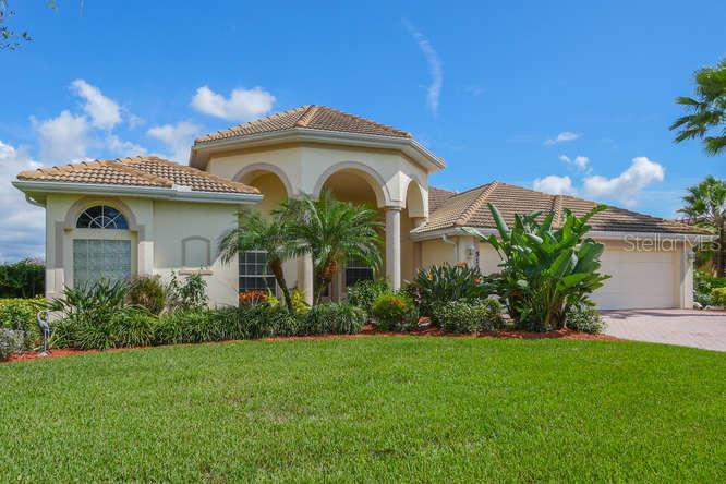 513 Country Meadows Way, Bradenton, FL 34212