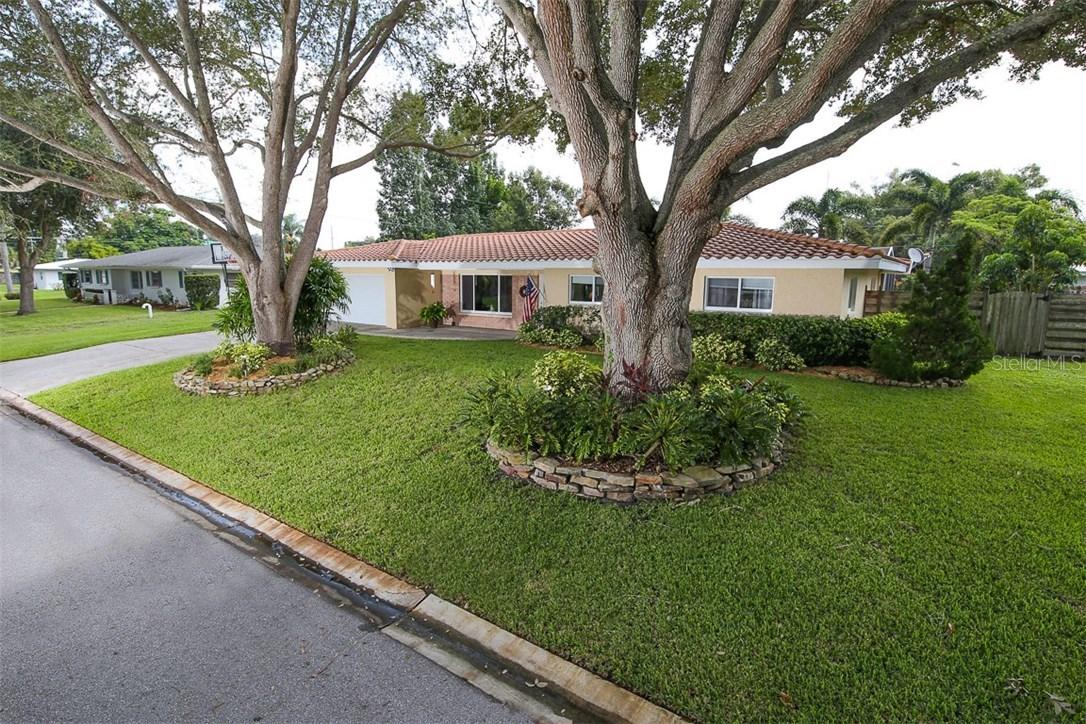 2125 Alpine Ave., Sarasota, FL 34239