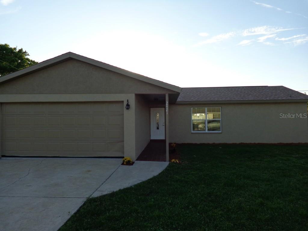 2421 15th St., Palmetto, FL 34221