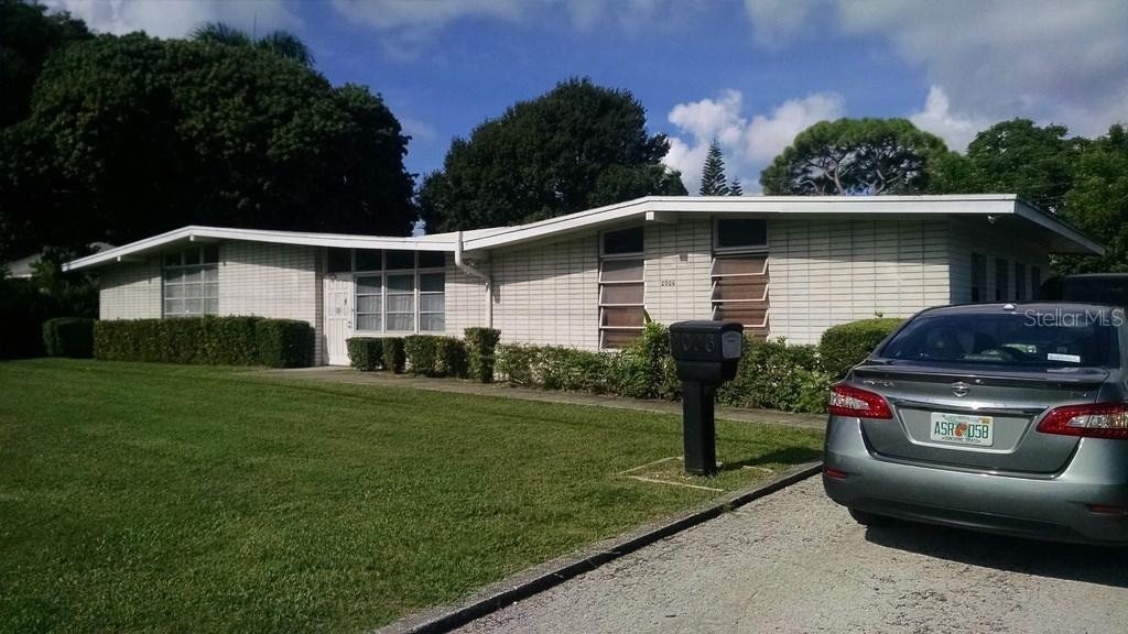 2006 26 St., Bradenton, FL 34205