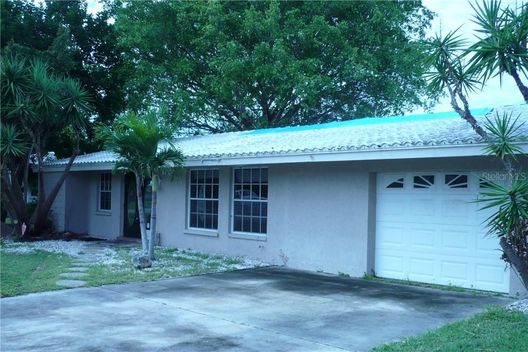 1643 Stanford Ln., Sarasota, FL 34231