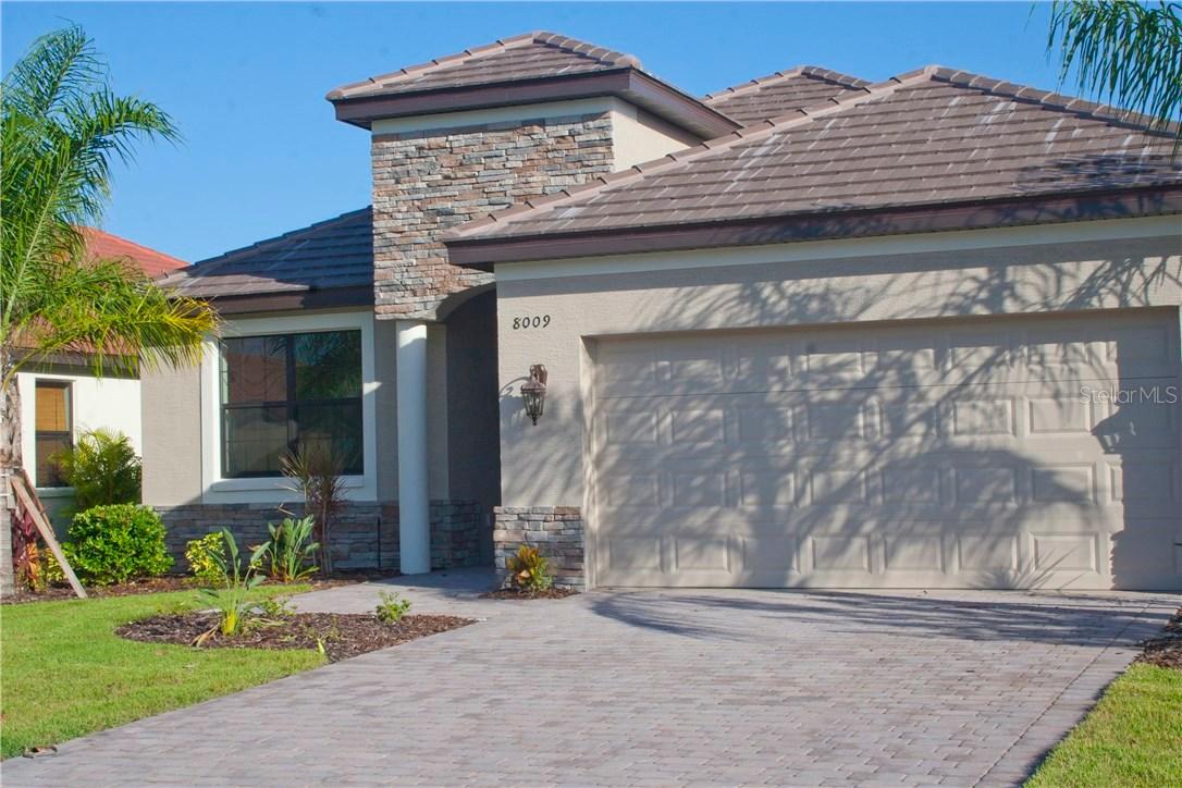 8009 Rio Bella Pl., University Park, FL 34201