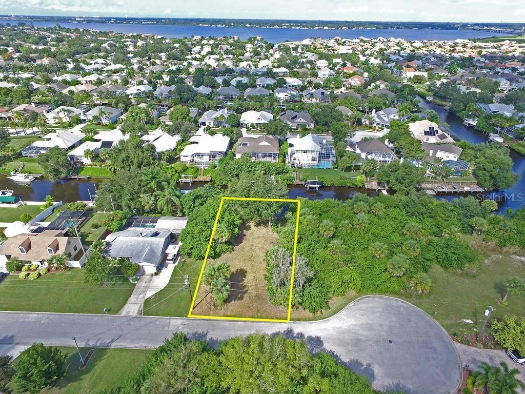 4611 3rd Ave., Bradenton, FL 34208