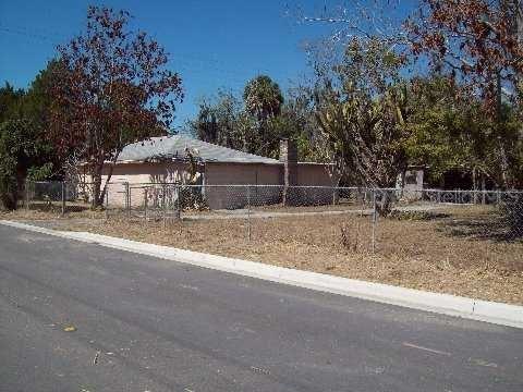 2904 16th Ave., Palmetto, FL 34221