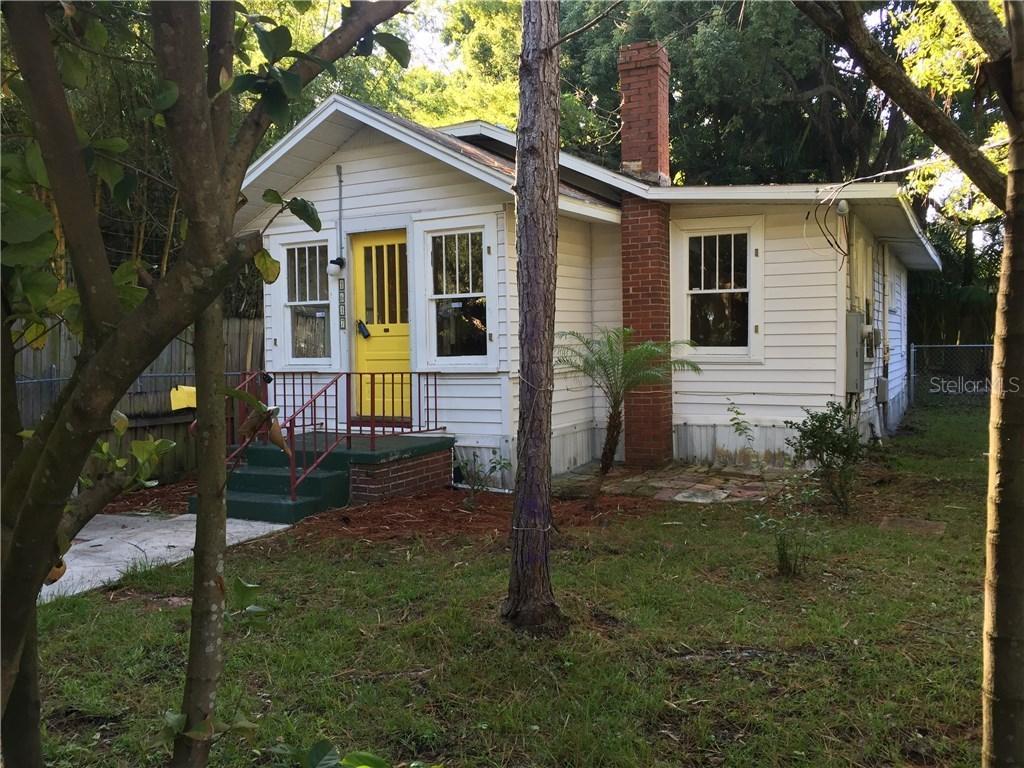 1617 8th Ave., Bradenton, FL 34205