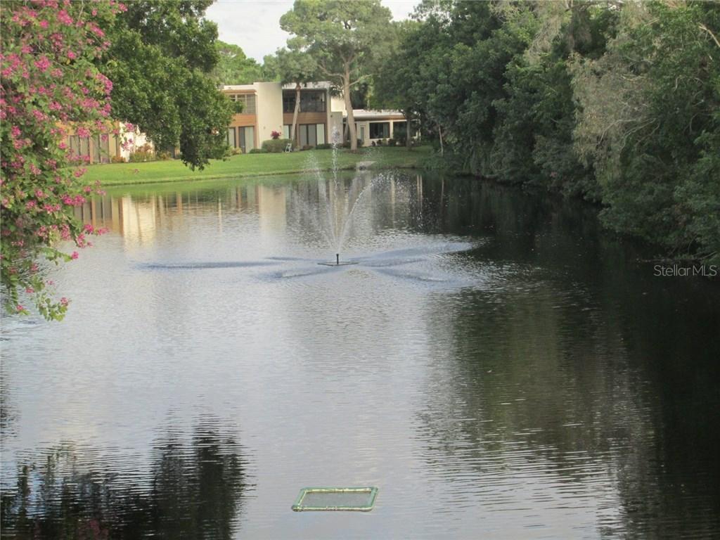 620 Woodlawn Dr., Bradenton, FL 34210