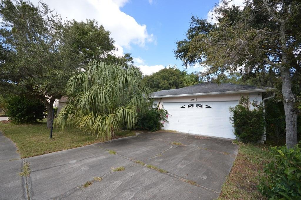 3919 57th Dr., Bradenton, FL 34203