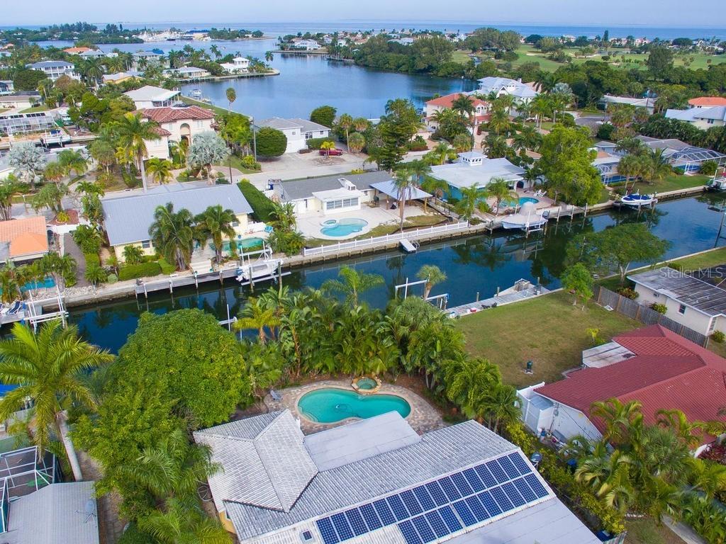 524 69th St., Holmes Beach, FL 34217