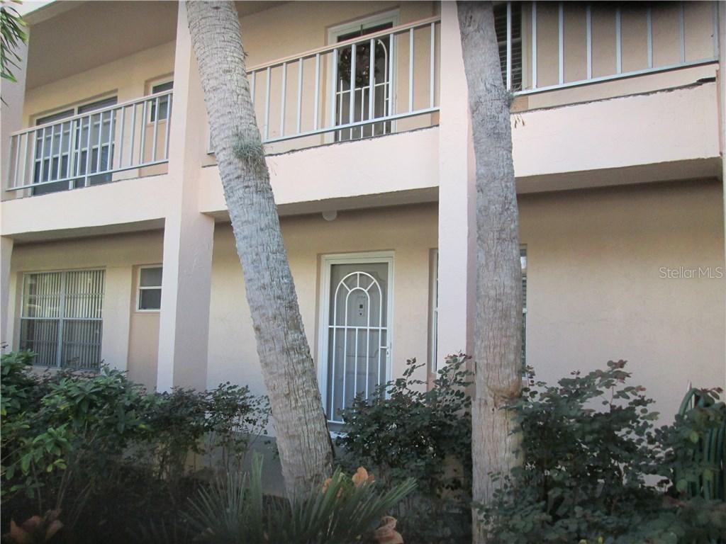 4390 Exeter Dr #104, Longboat Key, FL 34228