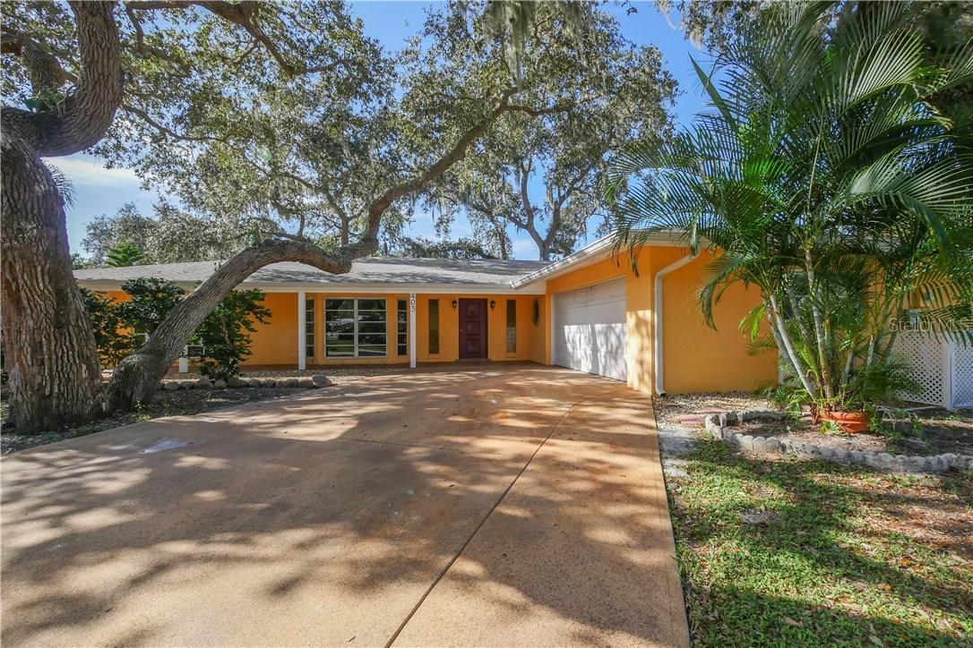 403 Dona Dr., Nokomis, FL 34275