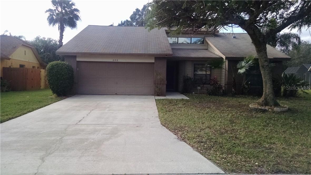 606 49th St E, Bradenton, FL 34208