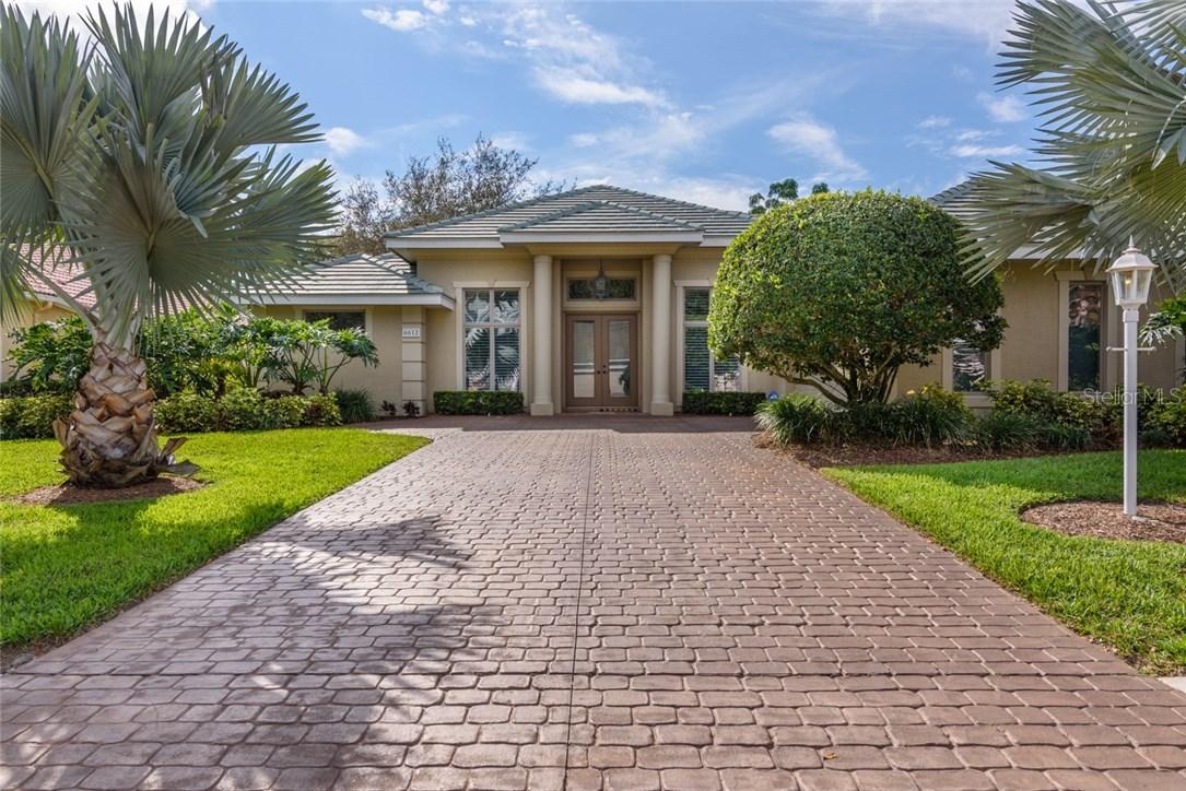 6612 Saint James Crossing, University Park, FL 34201