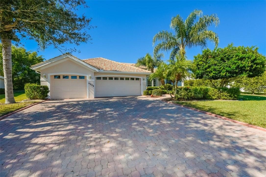 6908 Laredo Ter., University Park, FL 34201