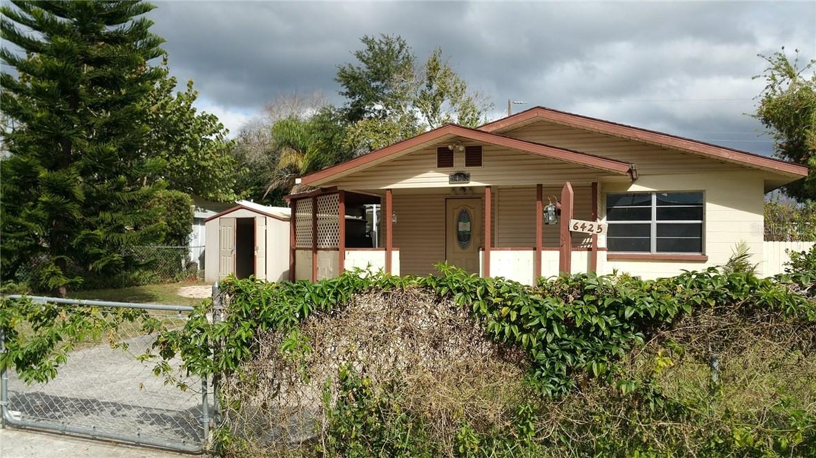 6425 Alpine Cir., Bradenton, FL 34208