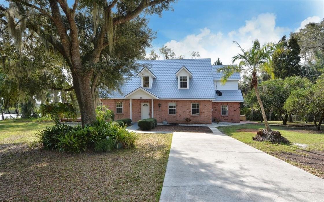 5303 39th Ave., Bradenton, FL 34208