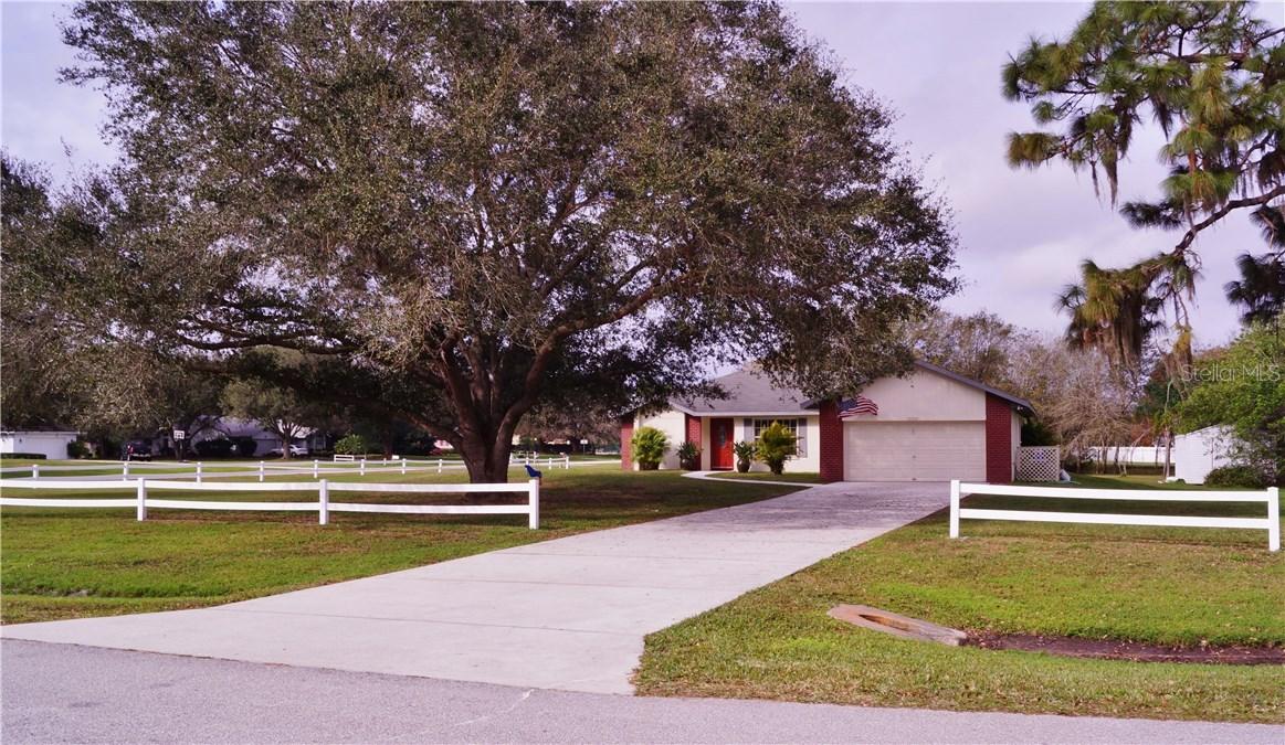 11003 8th Ave., Bradenton, FL 34212