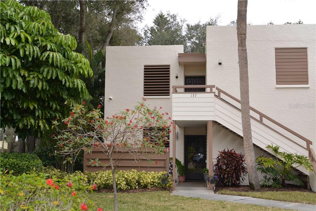 137 Pineneedle Dr., Bradenton, FL 34210