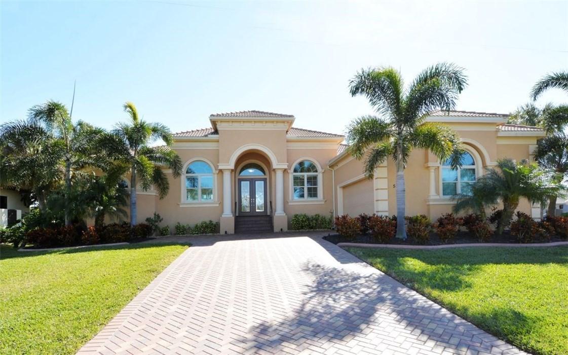 512 Schooner Ln., Longboat Key, FL 34228