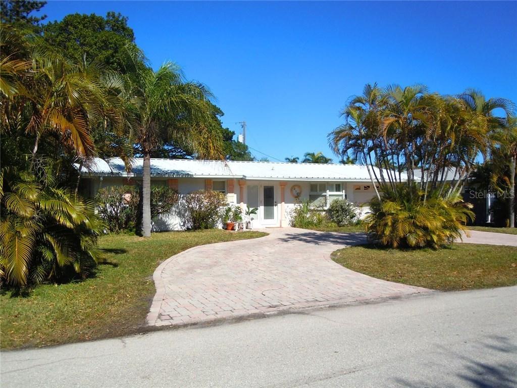 216 68th St., Holmes Beach, FL 34217