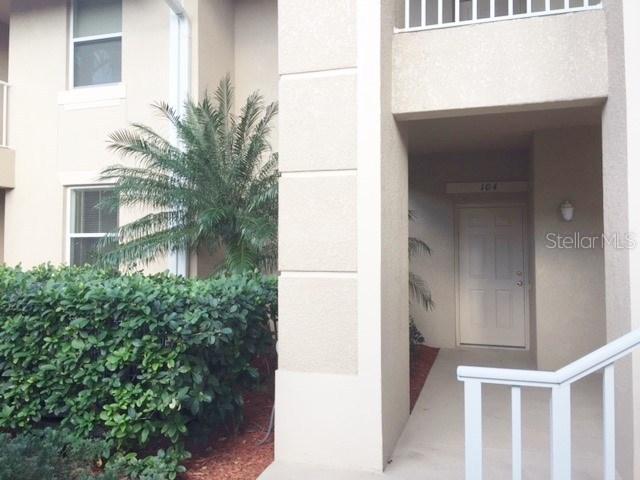 915 Fairwaycove Ln. #104, Bradenton, FL 34212
