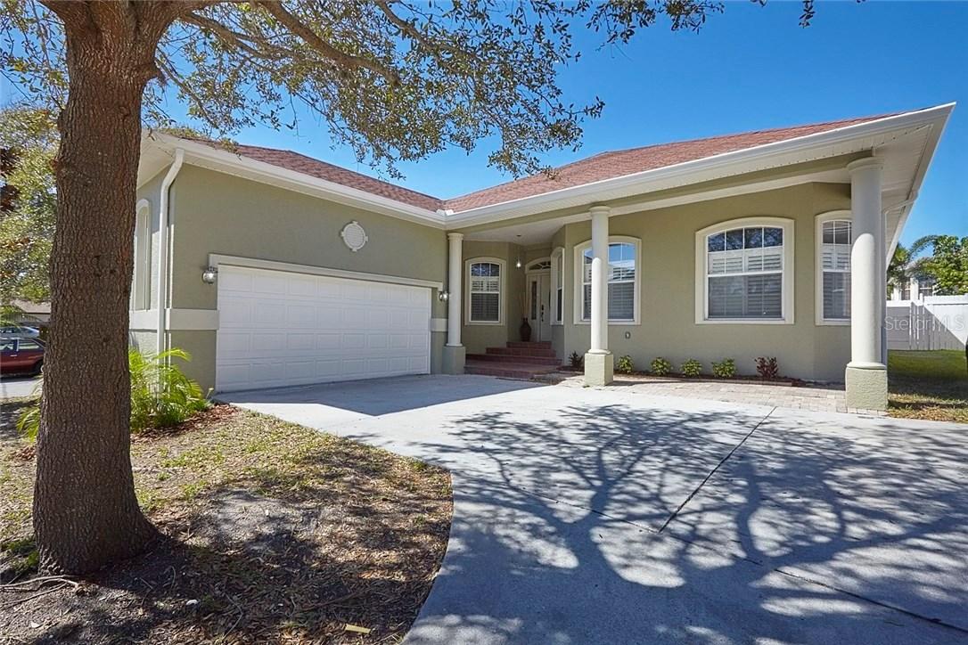 656 Arbor Ln., Largo, FL 33770