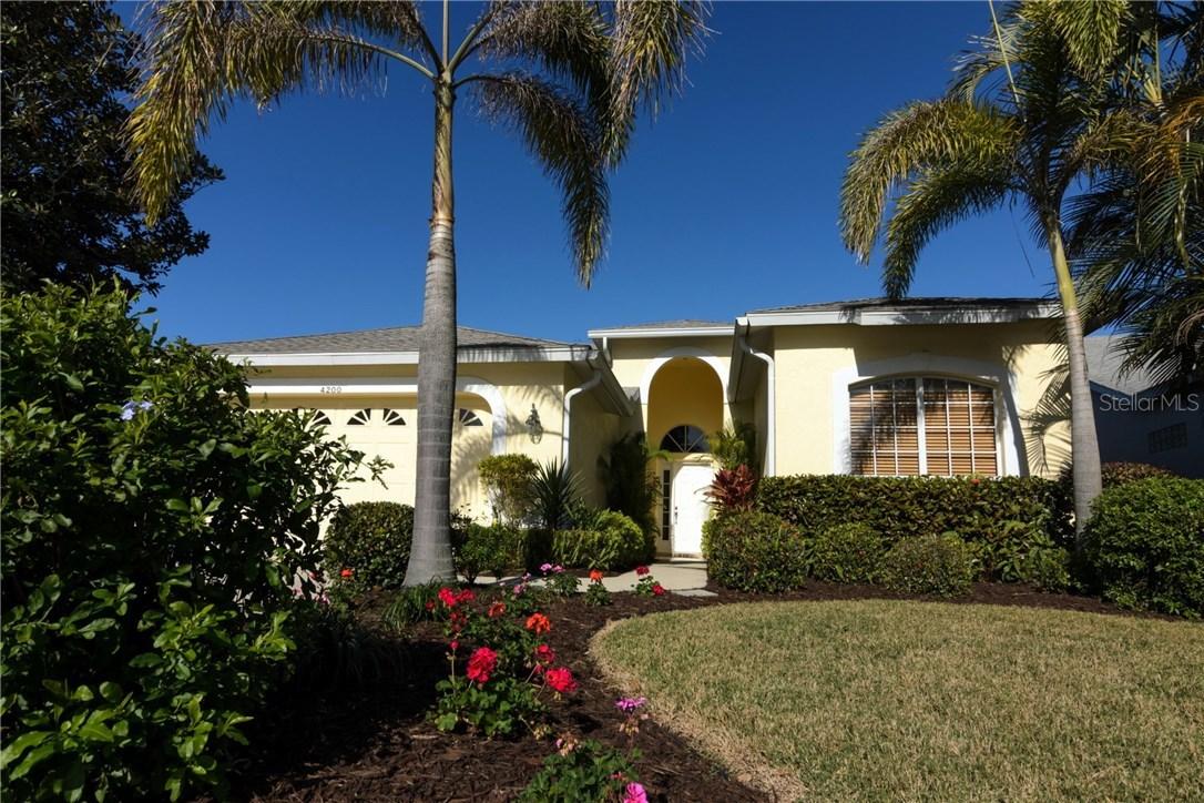 4200 Balmoral Way, Sarasota, FL 34238