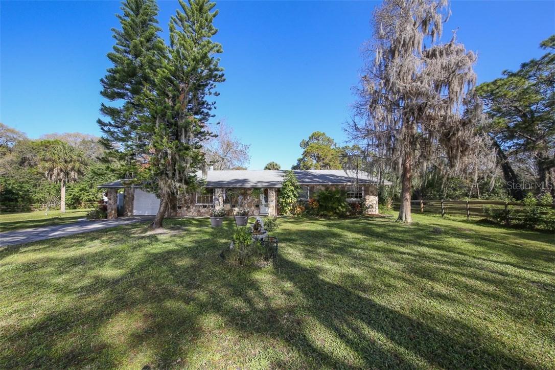 3720 67th Street Ct., Bradenton, FL 34208