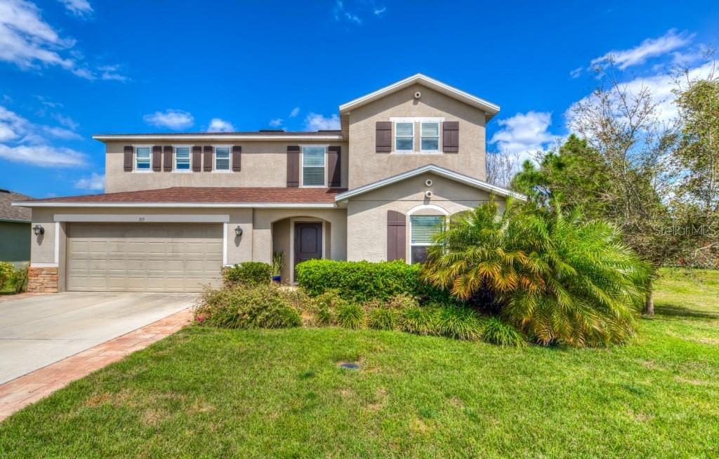 215 65th Ave., Bradenton, FL 34203