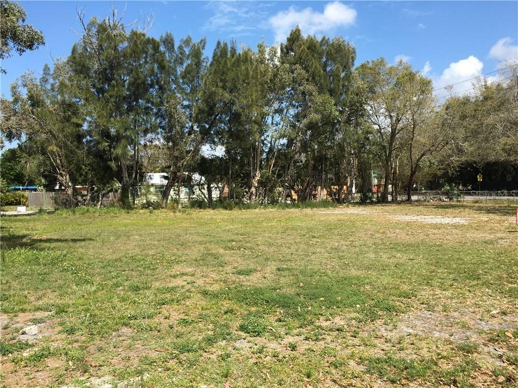 N Lockwood Ridge Rd., Sarasota, FL 34237
