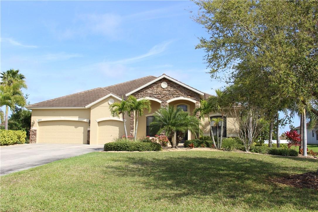 1933 24th Street Cir., Palmetto, FL 34221