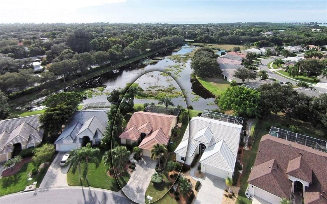 9667 Knightsbridge Cir., Sarasota, FL 34238