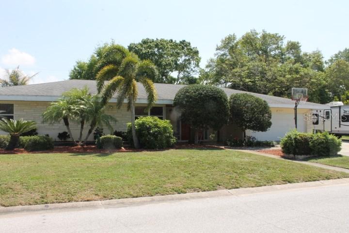 2335 Alpine Ave., Sarasota, FL 34239