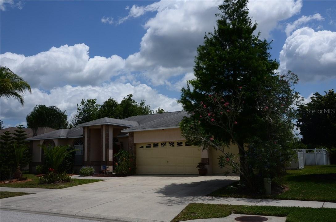 1097 Fox Chapel Dr., Lutz, FL 33549