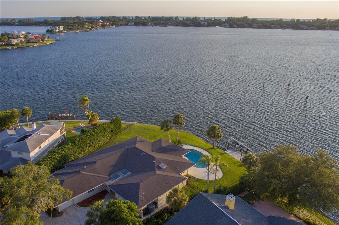 7314 Periwinkle Dr., Sarasota, FL 34231