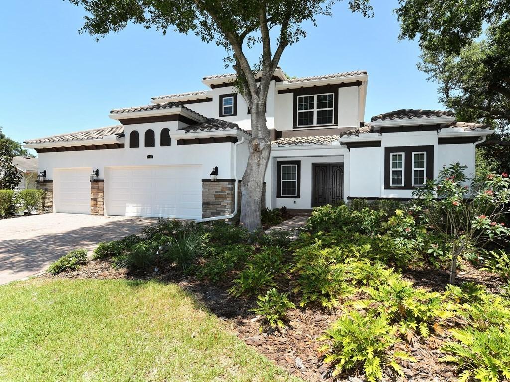 1935 Magnolia St., Sarasota, FL 34239