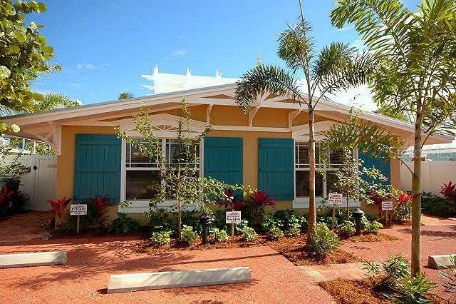 3215 Gulf Dr., Holmes Beach, FL 34217