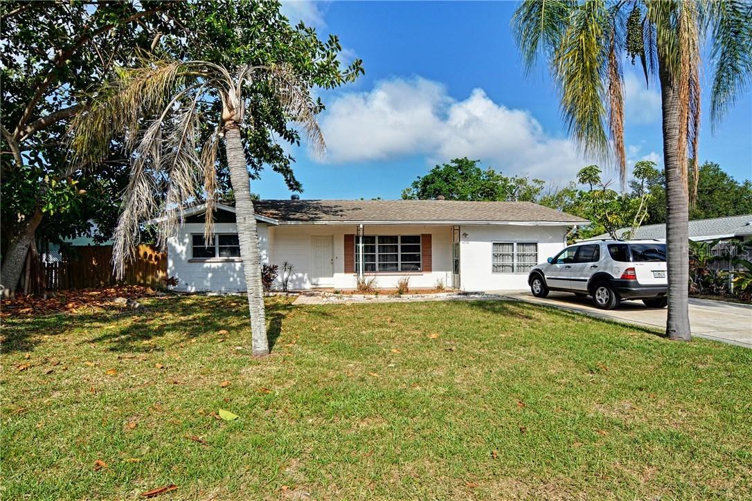 4310 82nd St., Bradenton, FL 34209