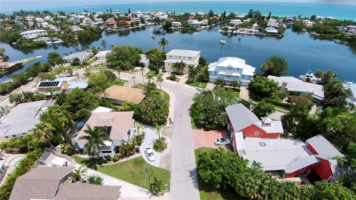 227 84th St., Holmes Beach, FL 34217