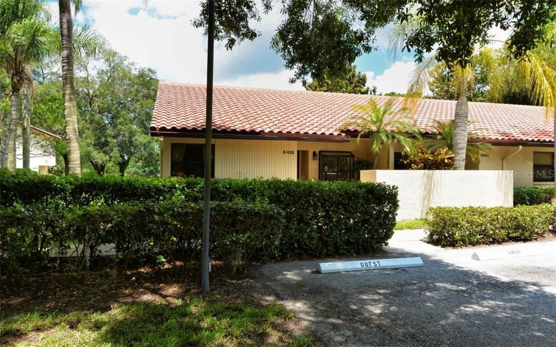 8408 Gardens Cir., Sarasota, FL 34243