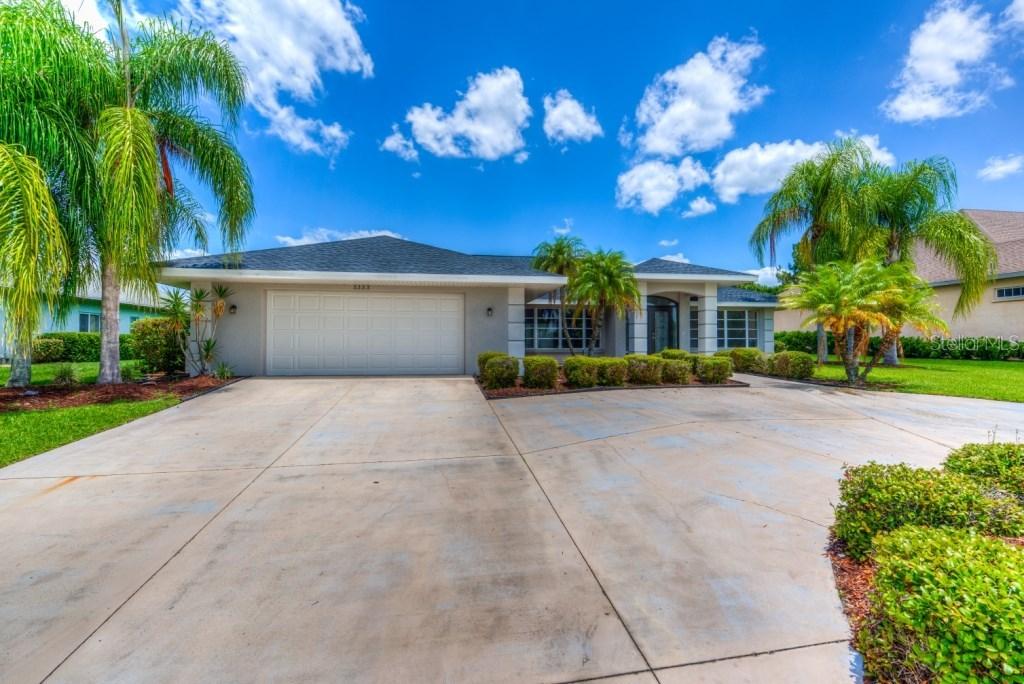 3333 Lakeside Cir., Parrish, FL 34219