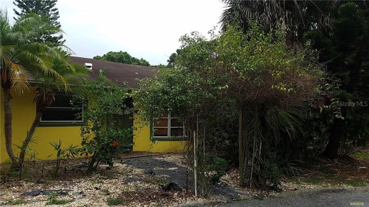 211 Avenida De Bahia, Nokomis, FL 34275