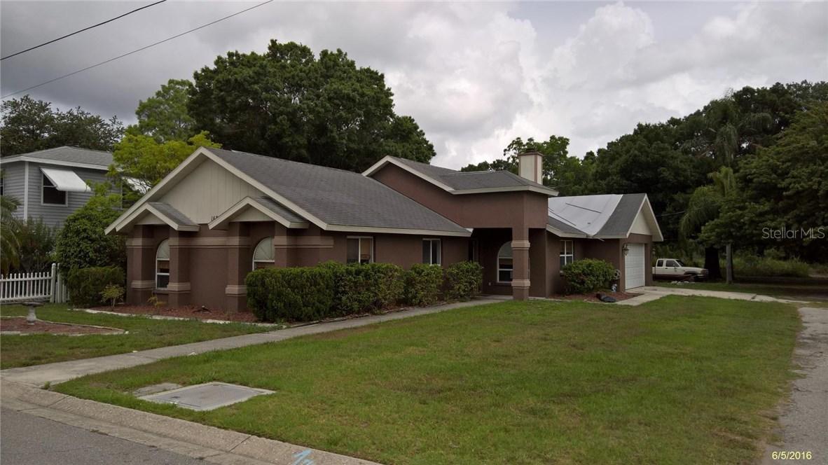 1625 E 76th Avenue Dr., Sarasota, FL 34243