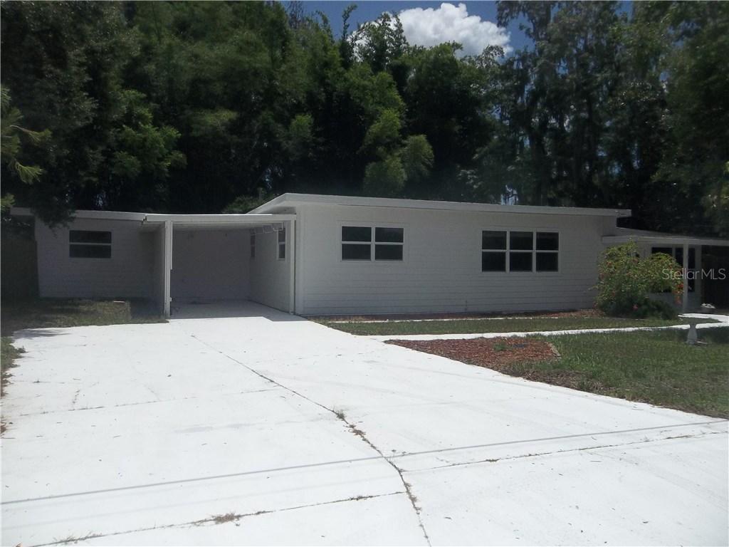 1105 Hillcrest Dr., Nokomis, FL 34275