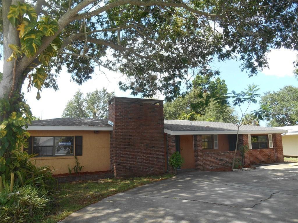 3302 52nd Avenue Dr., Bradenton, FL 34207